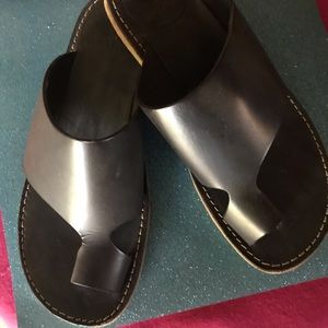 Duckfeet Sandals NWOT size 40